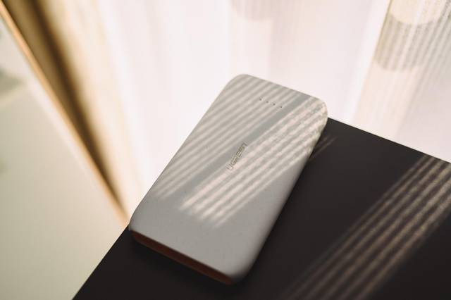 ��������ح����ָеı�˹��10000��������ʯ��籦